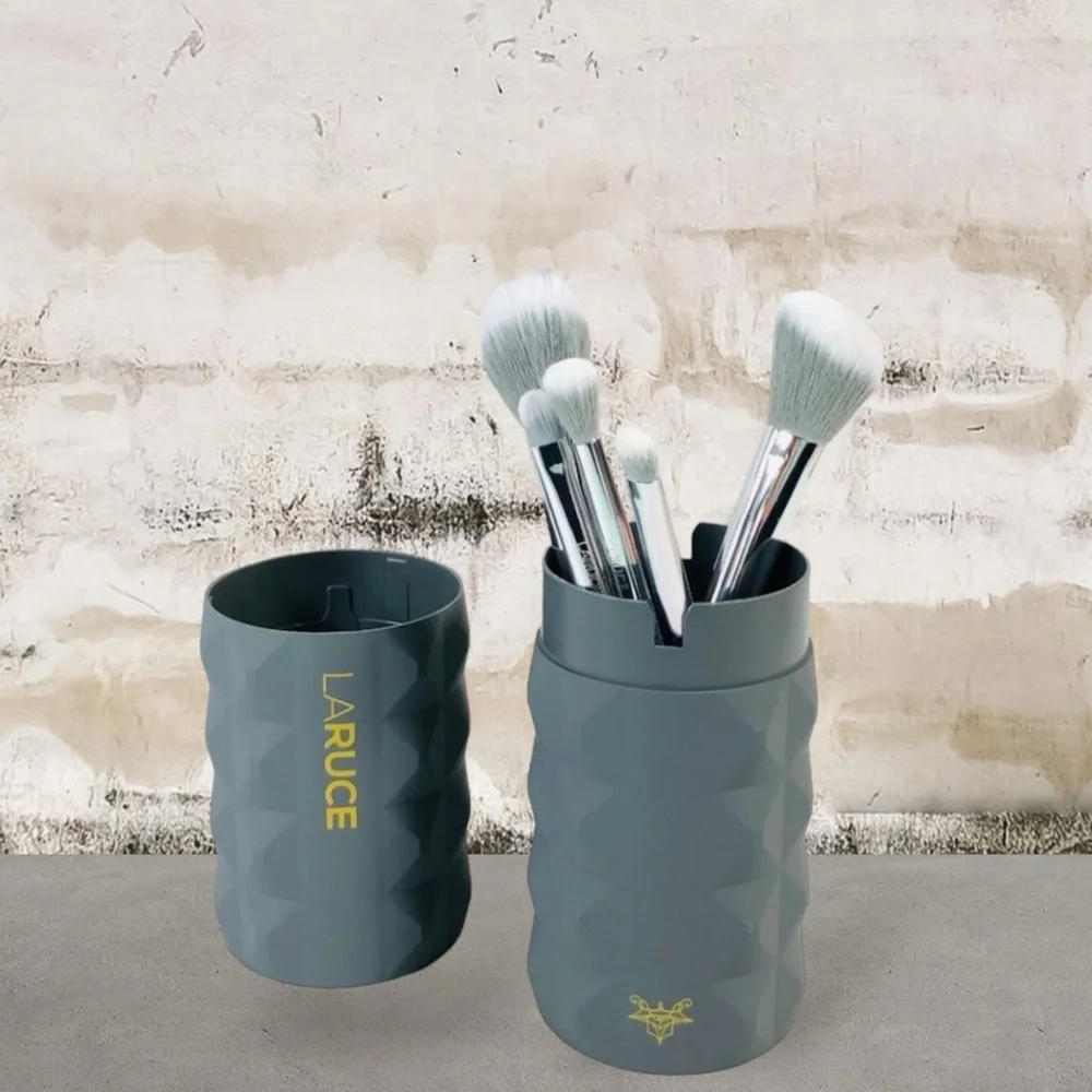 Laruce Beauty Christine 5 PC Makeup Cosmetic Brush Set and Hard Case Gray NEW